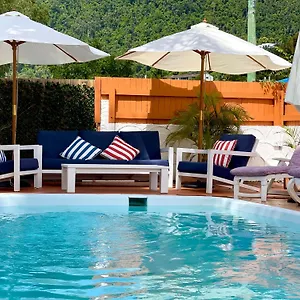Paradise Court Units 3* Airlie Beach